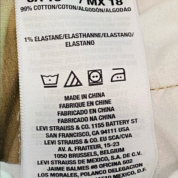 Dockers Women’s Shorts - Picture 4 of 4